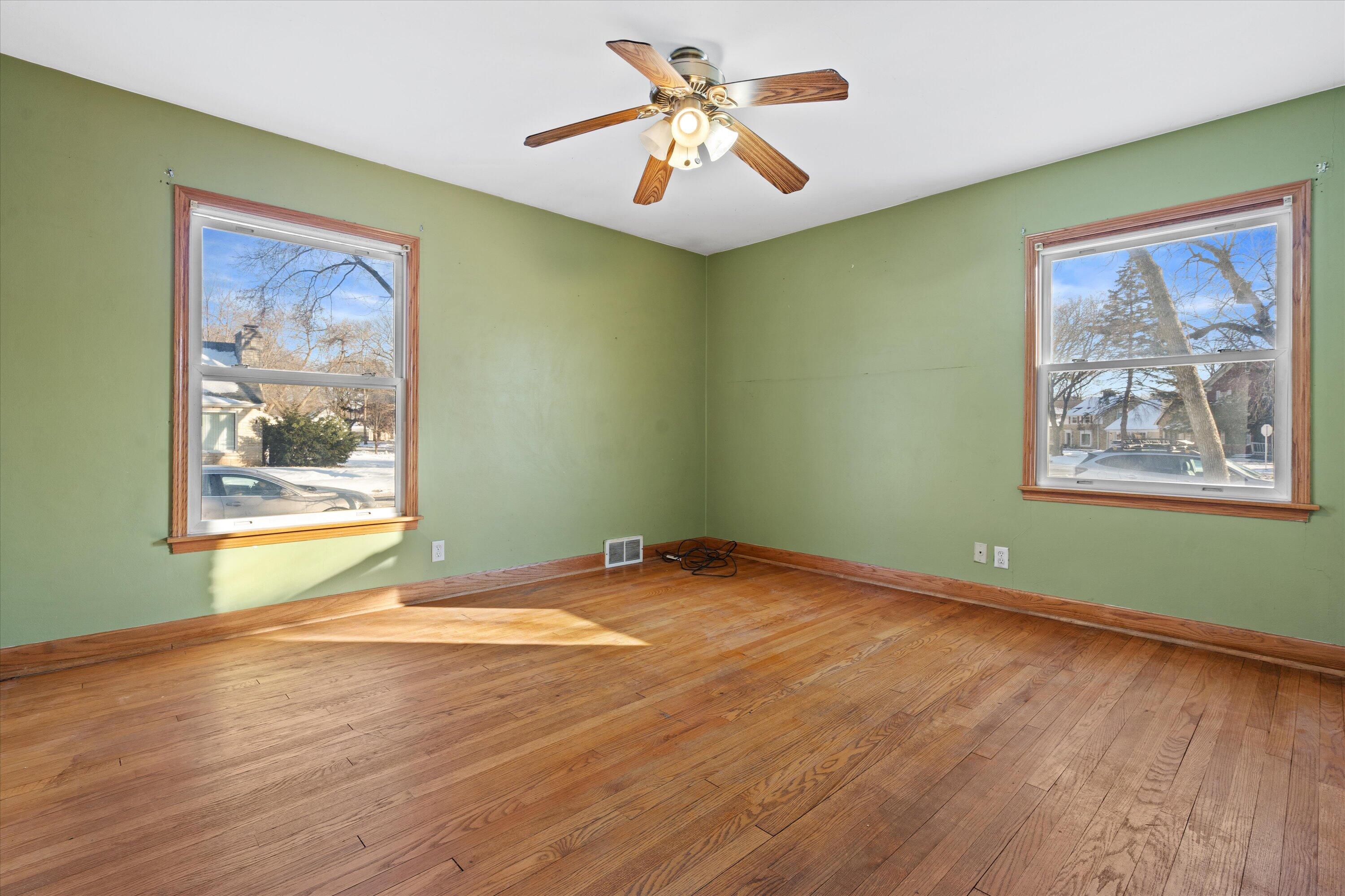 3955 North 46th Street Milwaukee, WI 53216 - Photo 17 of 25 Bedroom 1