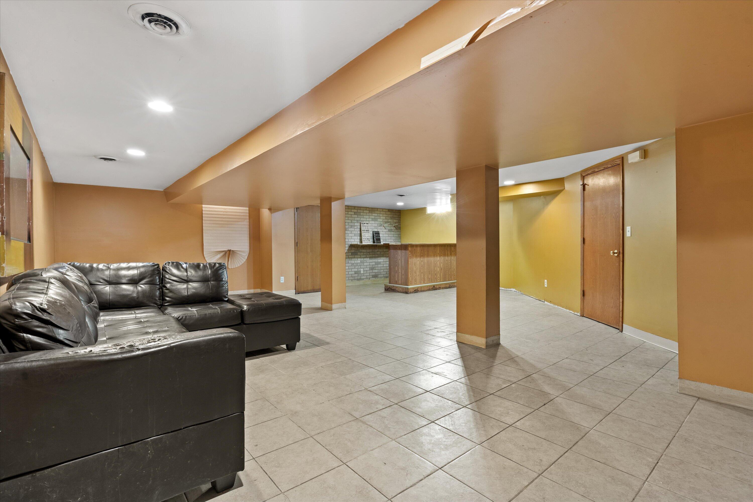 3955 North 46th Street Milwaukee, WI 53216 - Photo 22 of 25 Rec Room 3