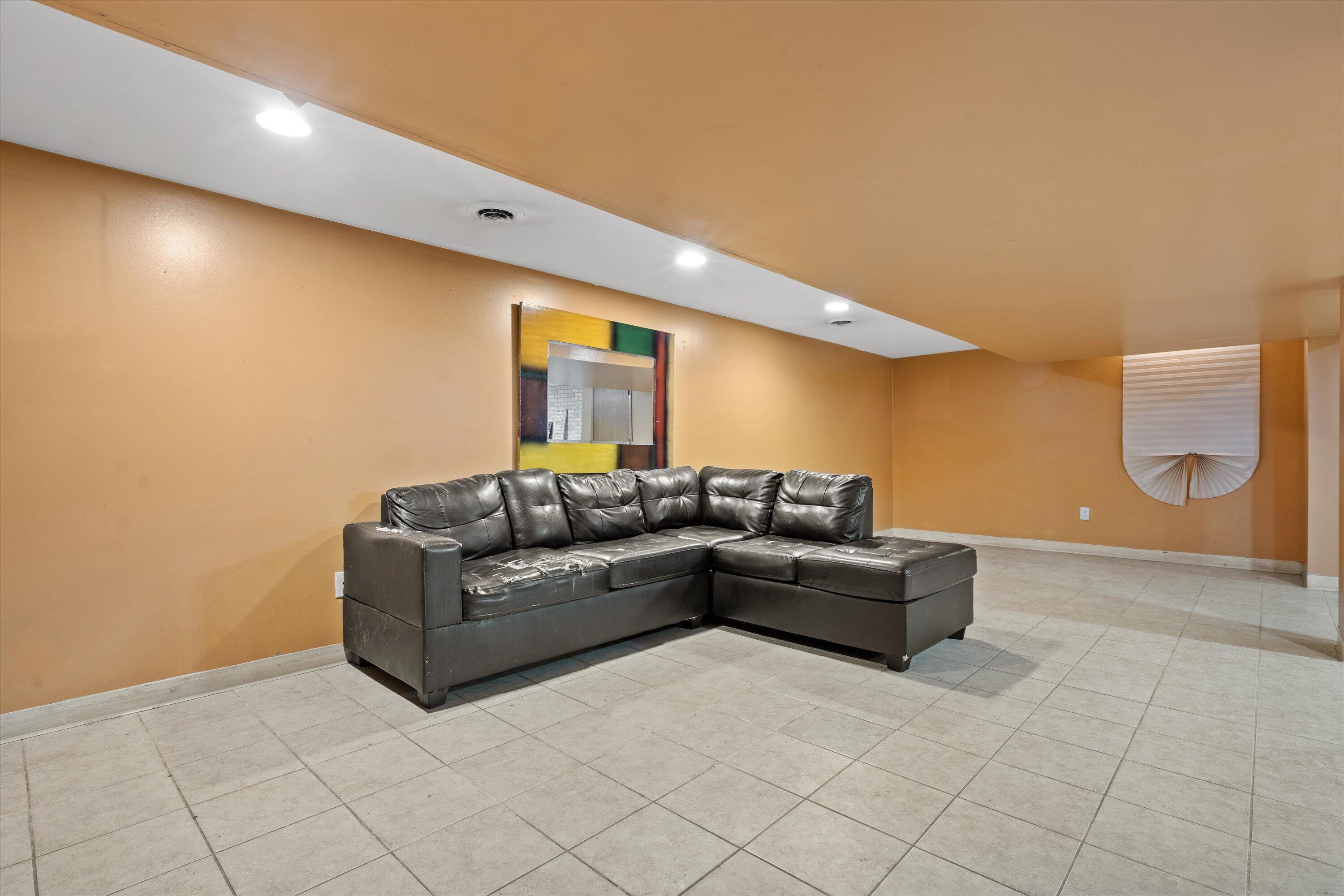 3955 North 46th Street Milwaukee, WI 53216 - Photo 23 of 25 Rec Room 4