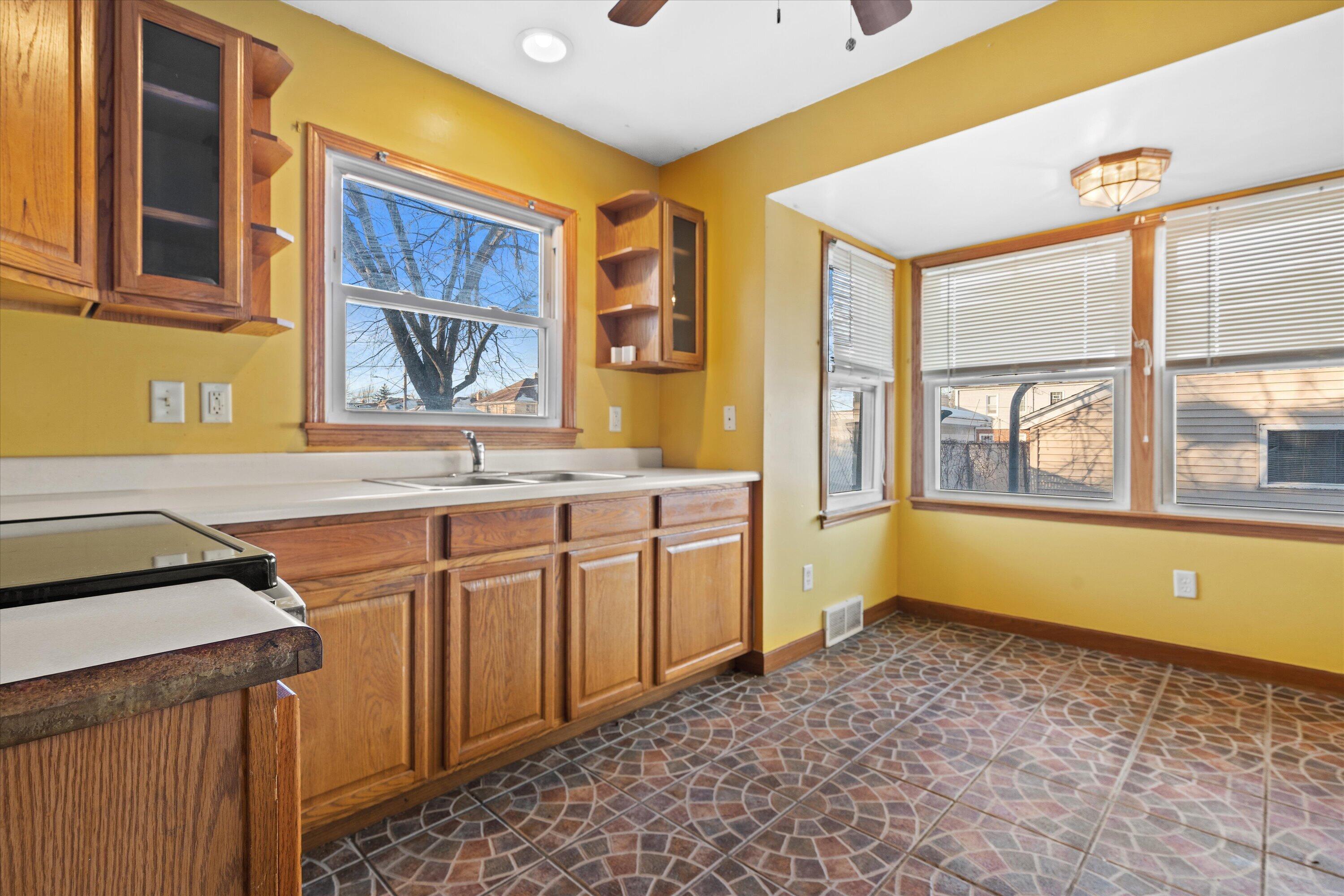 3955 North 46th Street Milwaukee, WI 53216 - Photo 9 of 25 Updated cabinets