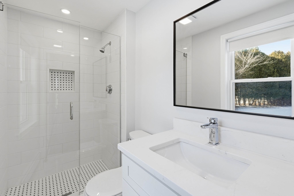 17 1/2 Averill Street Topsfield, MA 01983 - Photo 18 of 36