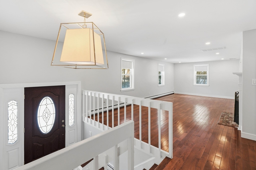 17 1/2 Averill Street Topsfield, MA 01983 - Photo 2 of 36