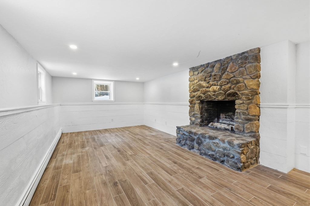 17 1/2 Averill Street Topsfield, MA 01983 - Photo 27 of 36