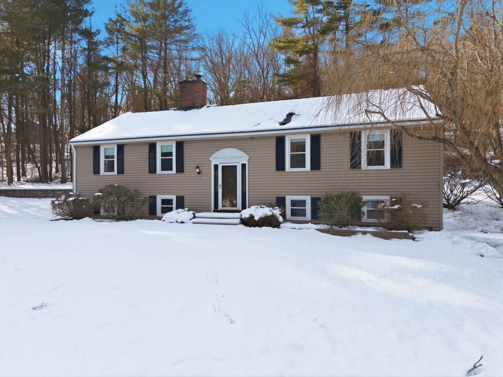 17 1/2 Averill Street Topsfield, MA 01983 - Photo 33 of 36