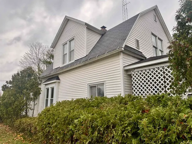 $235,000 | 200 East Berry Street, Middlebury, IN 46540