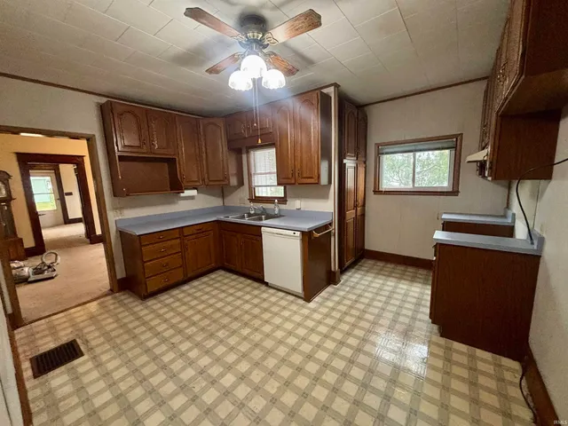 $235,000 | 200 East Berry Street, Middlebury, IN 46540