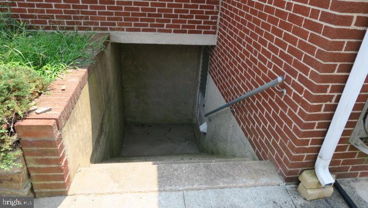 4106 Perry View Road Baltimore, MD 21236 - Photo 30 of 34 Basement entrance