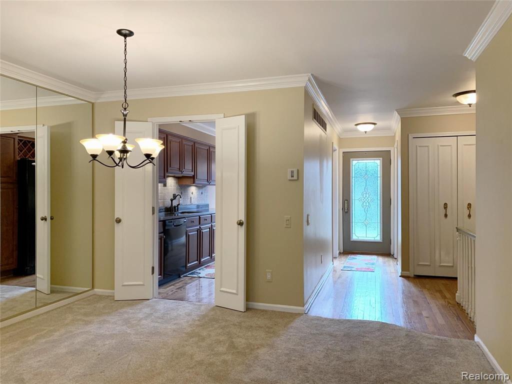 1128 Timberview Trail Bloomfield Hills, MI 48304 - Photo 10 of 31