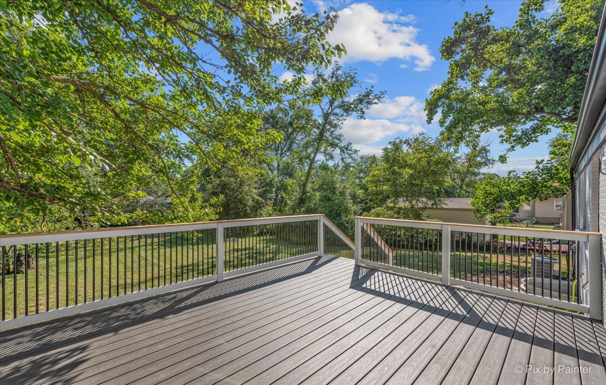 229 West Harding Road Lombard, IL 60148 - Photo 27 of 29 a view of balcony with wooden floor and fence
