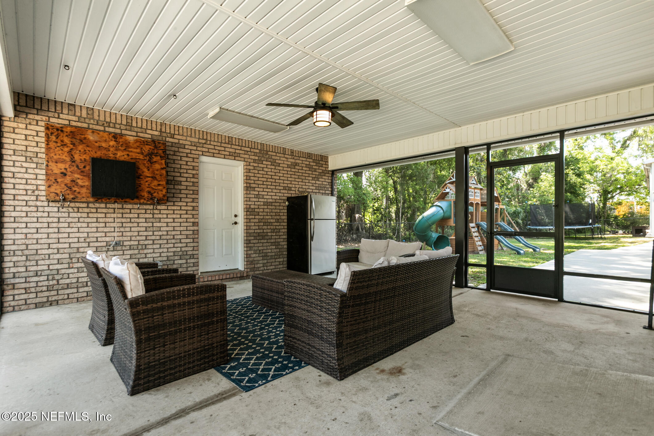 85 Murray Street North Baldwin, FL 32234 - Photo 36 of 49 a living room with furniture