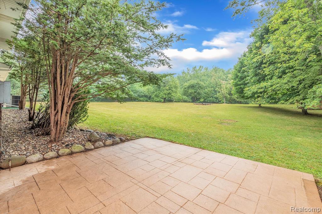 30540 Pear Ridge Farmington Hills, MI 48334 - Photo 40 of 66