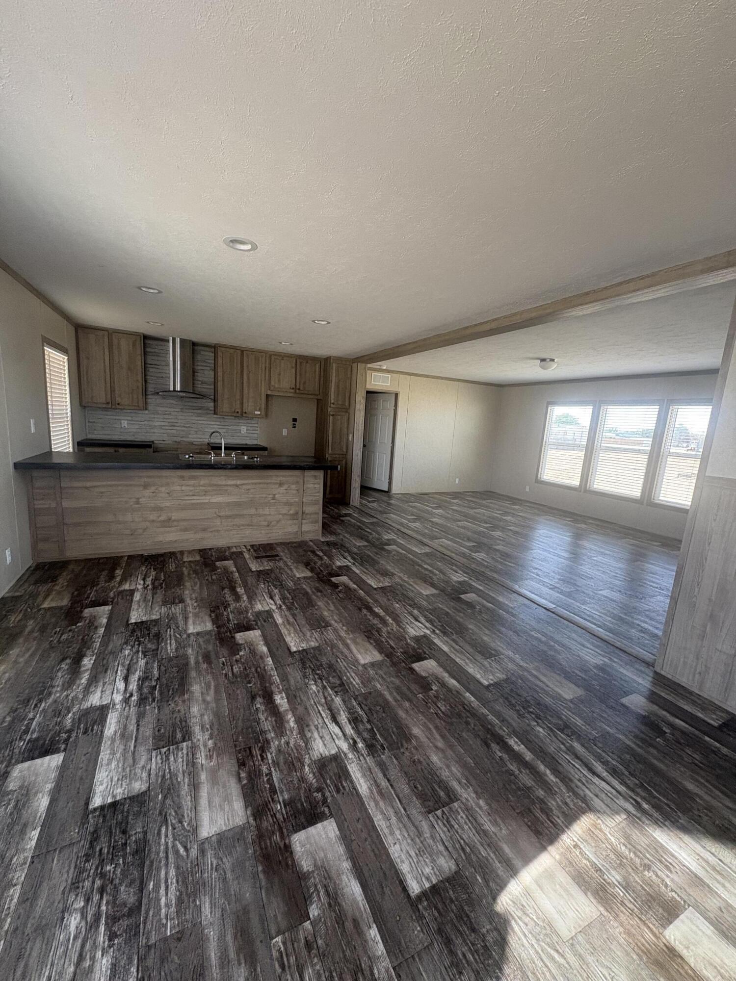 404 Avenue O Ralls Tx 79357 Ralls, TX 79357 - Photo 5 of 14 IMG_8191