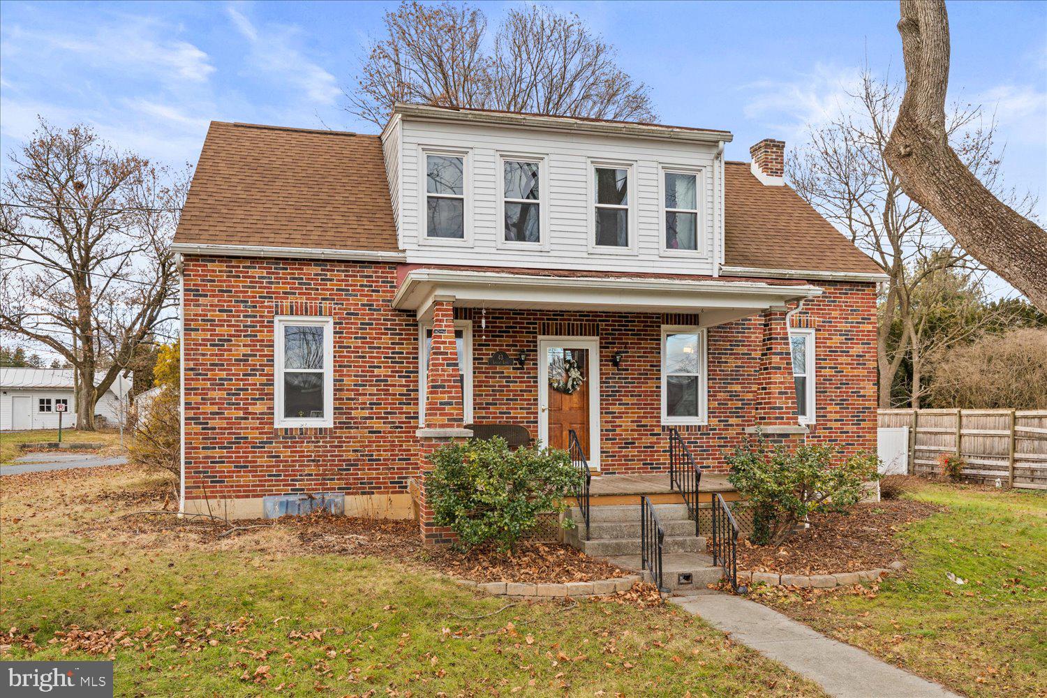 43 Locust Lane Lebanon, PA 17042 - Photo 2 of 33 Gallery Image 2
