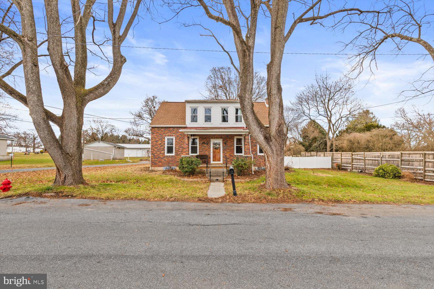 43 Locust Lane Lebanon, PA 17042 - Photo 3 of 33 Gallery Image 3