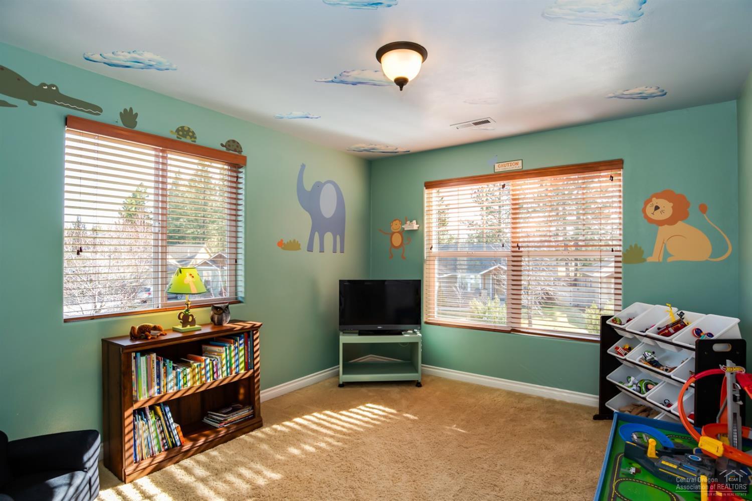19540 Fishhawk Loop Bend, OR 97702 - Photo 14 of 24 Additional Photo
