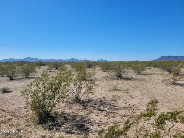 $34,300 | 527-xx West Carver Road, Unit D, Tonopah, AZ 85354