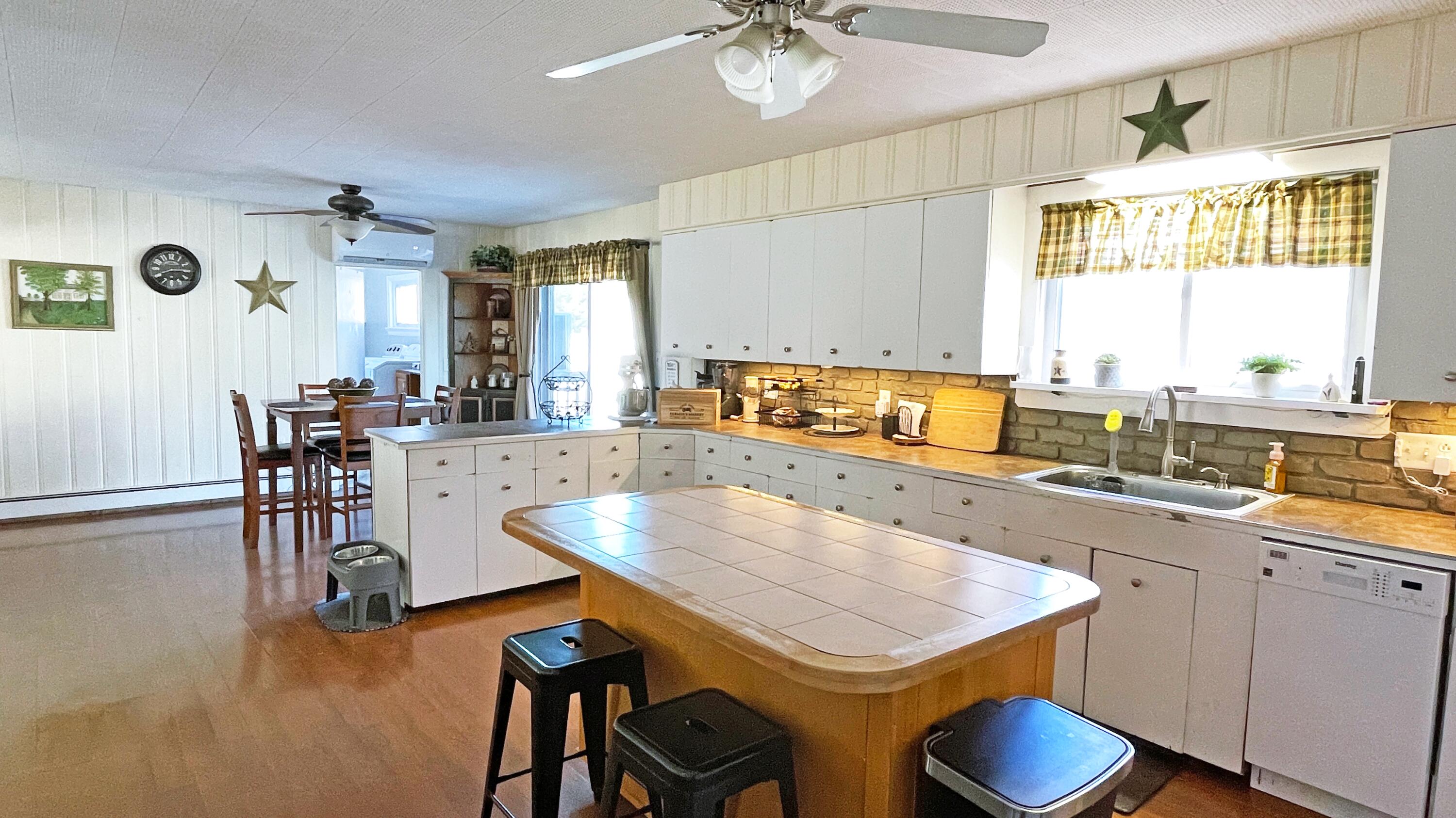 1294 Sabattus Street Lewiston, ME 04240 - Photo 8 of 59 17