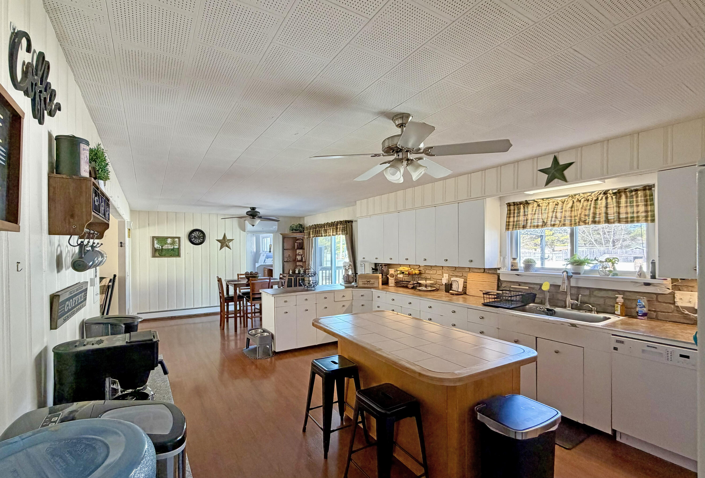 1294 Sabattus Street Lewiston, ME 04240 - Photo 9 of 59 18