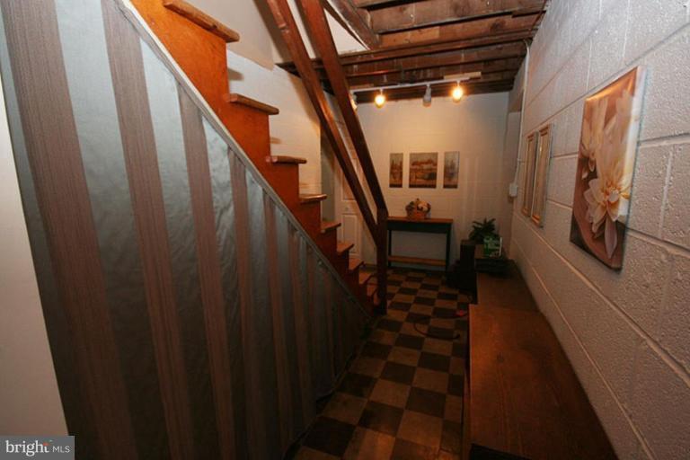 12 Stockton Road Silver Spring, MD 20901 - Photo 26 of 30 Lower level hall