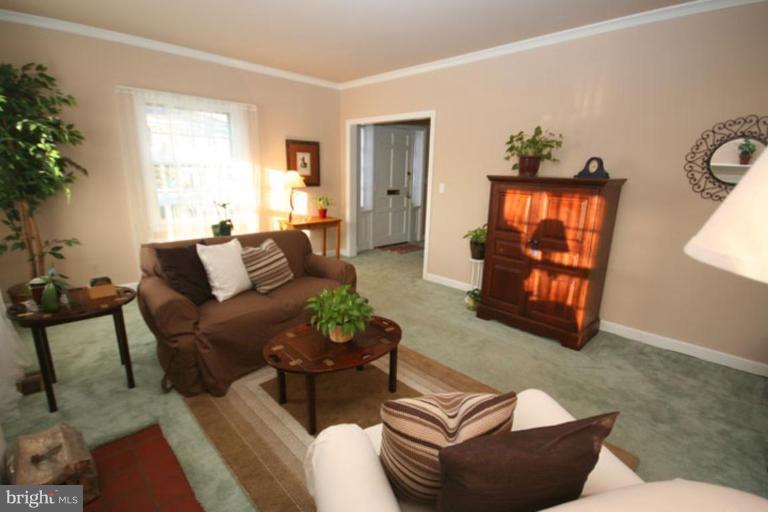 12 Stockton Road Silver Spring, MD 20901 - Photo 5 of 30 Living Room #2