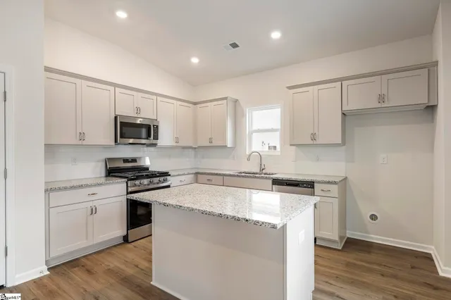 $299,000 | 7067 Fairview Falls Drive, Chesnee, SC 29323