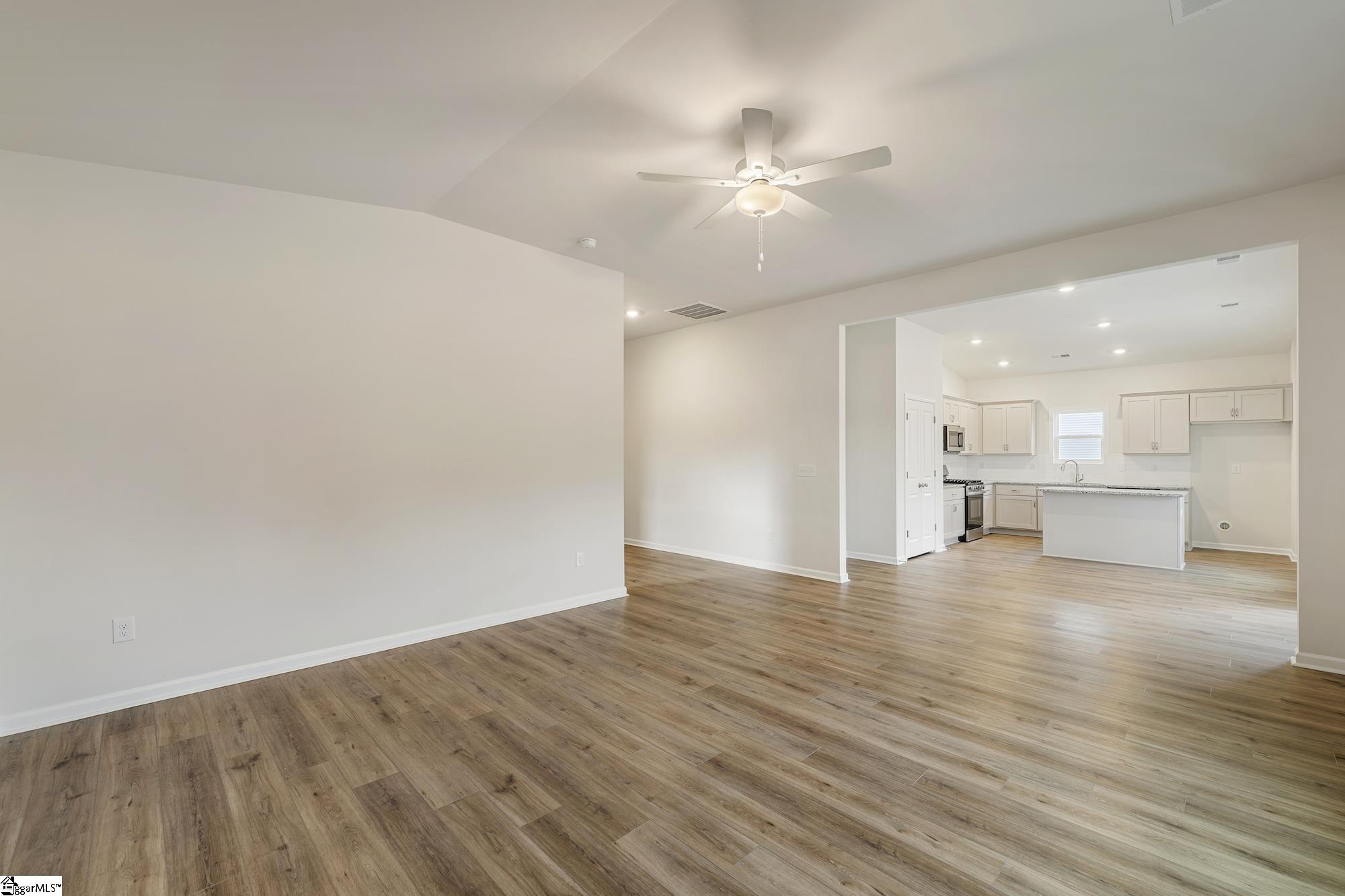 7067 Fairview Falls Drive Chesnee, SC 29323 - Photo 9 of 26