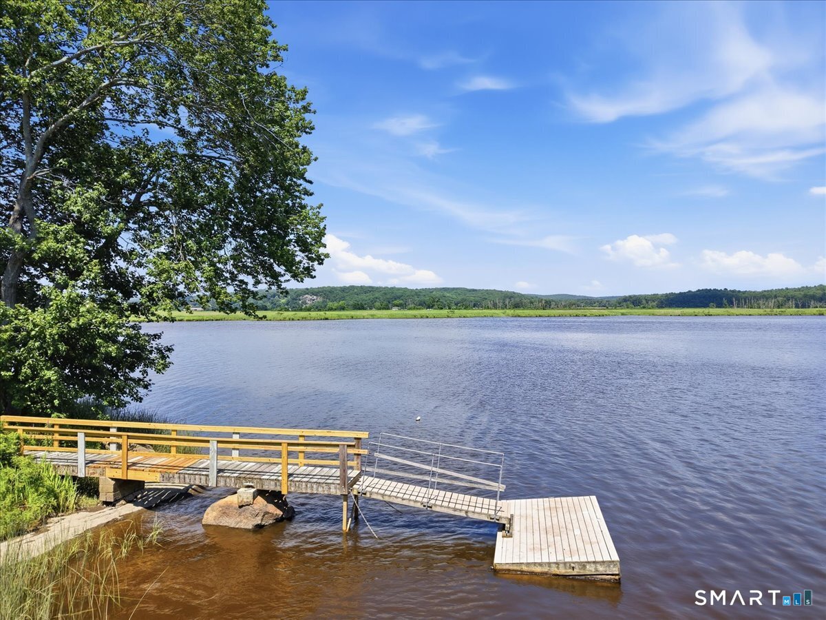 85 River Road, Unit M5 Essex, CT 06426 - Photo 2 of 35 Association dock