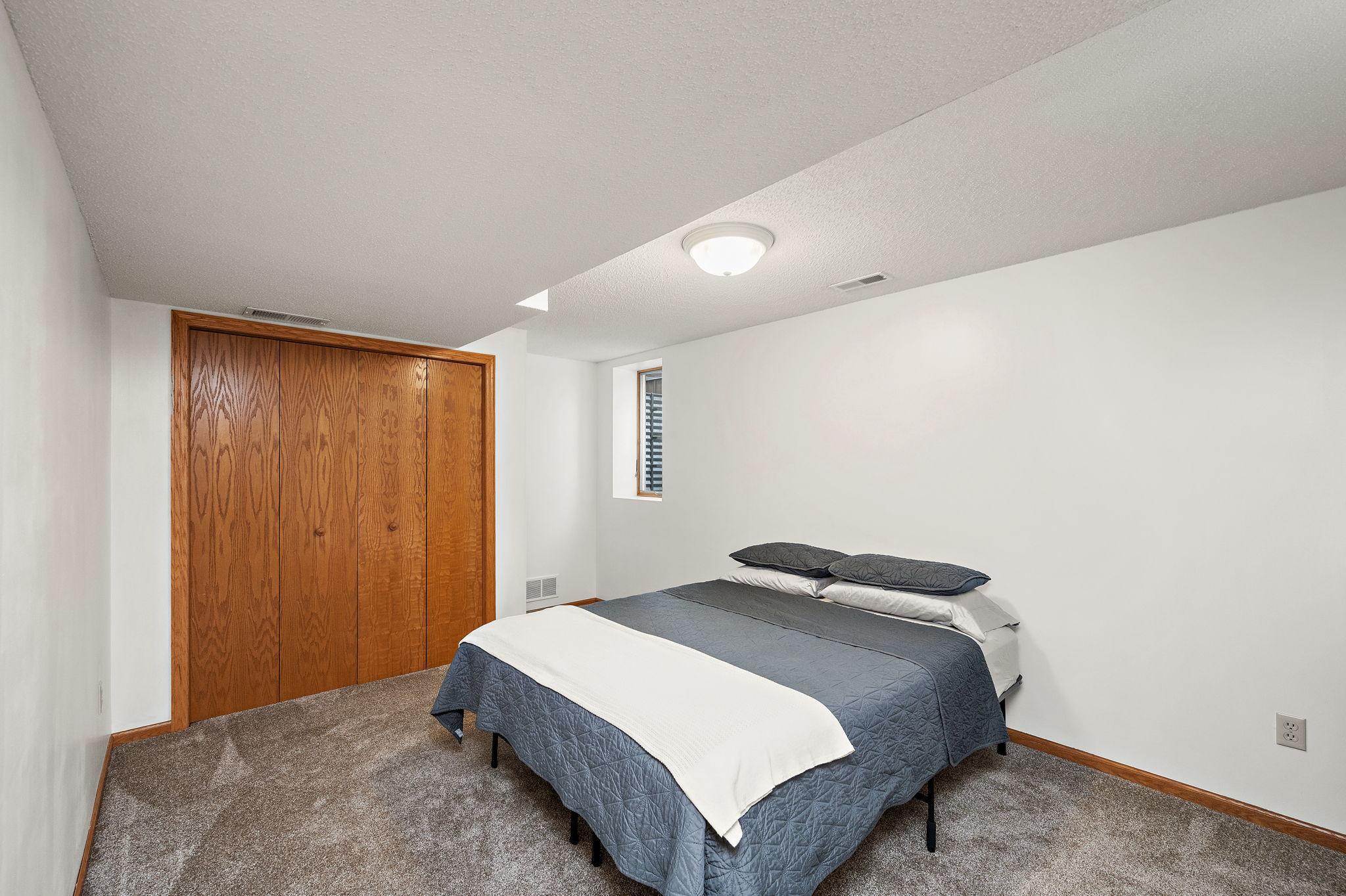 5800 Scenic Heights Drive Minnetonka, MN 55345 - Photo 20 of 27