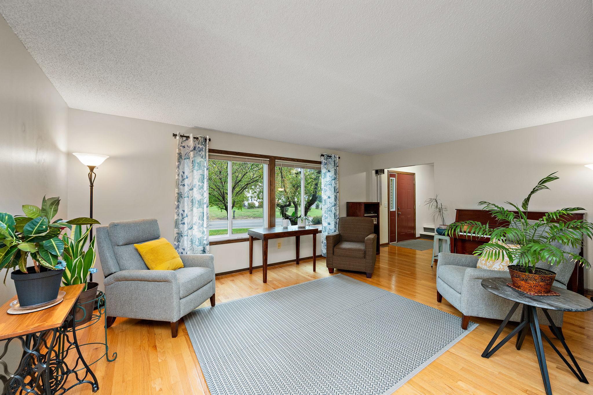 5800 Scenic Heights Drive Minnetonka, MN 55345 - Photo 2 of 27