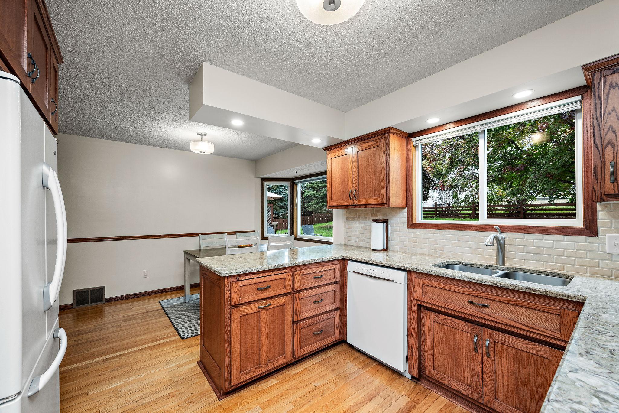 5800 Scenic Heights Drive Minnetonka, MN 55345 - Photo 6 of 27