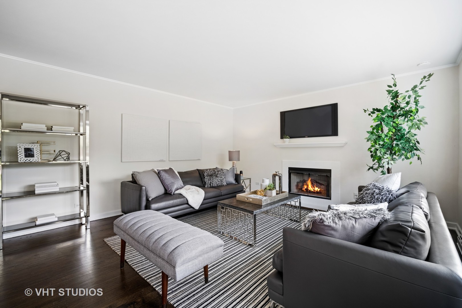 1137 Midway Road Northbrook, IL 60062 - Photo 2 of 17