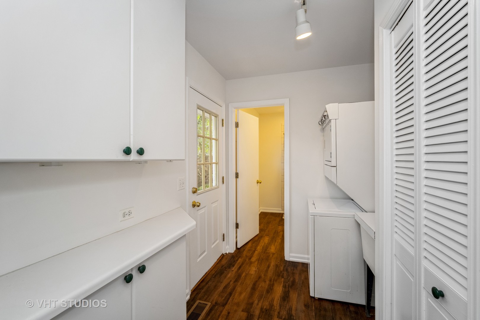 1137 Midway Road Northbrook, IL 60062 - Photo 14 of 17