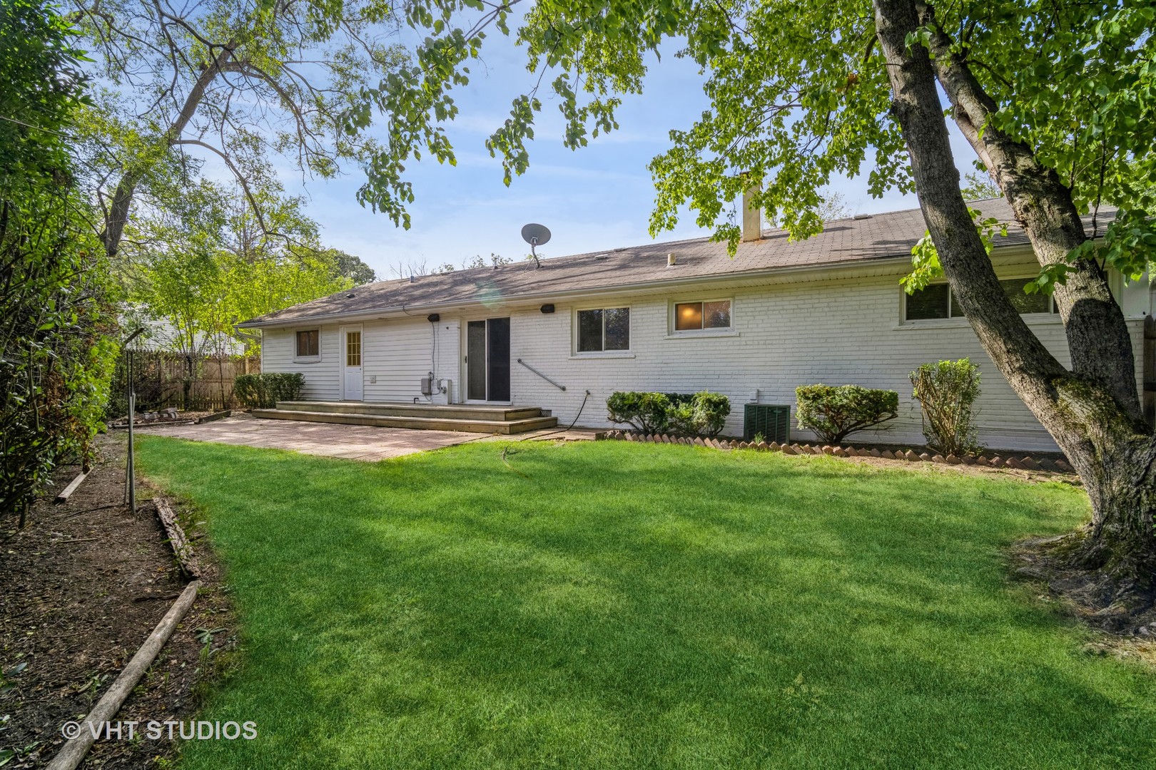 1137 Midway Road Northbrook, IL 60062 - Photo 15 of 17