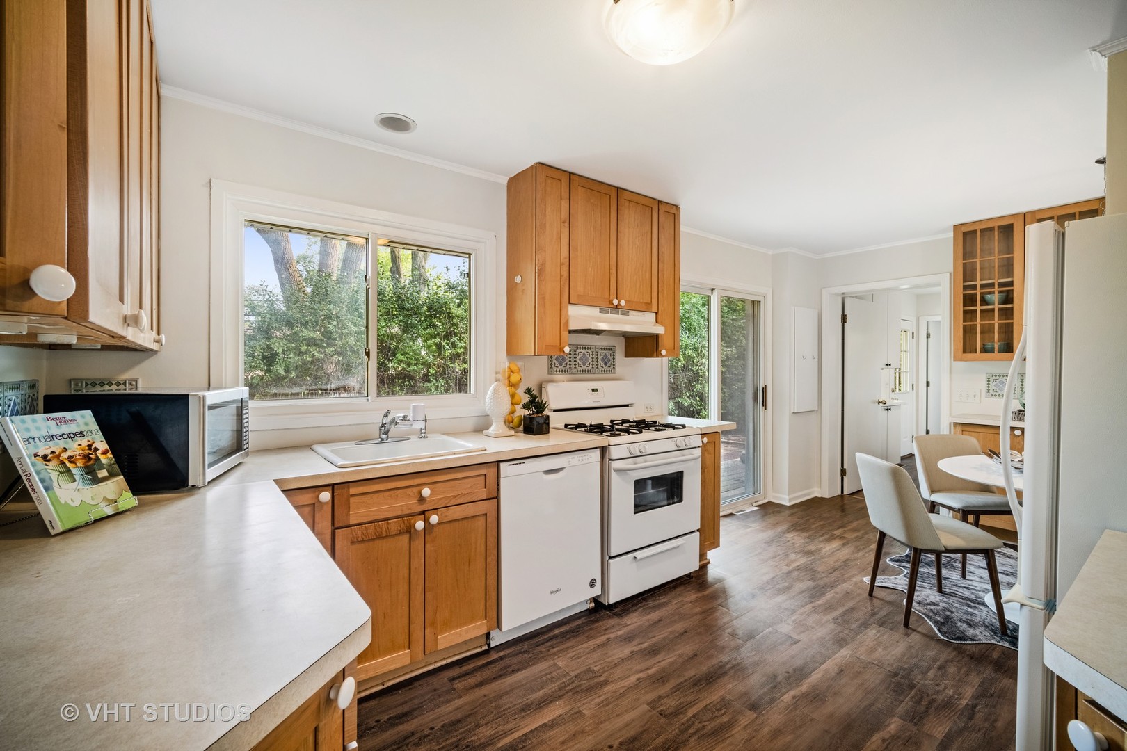 1137 Midway Road Northbrook, IL 60062 - Photo 7 of 17