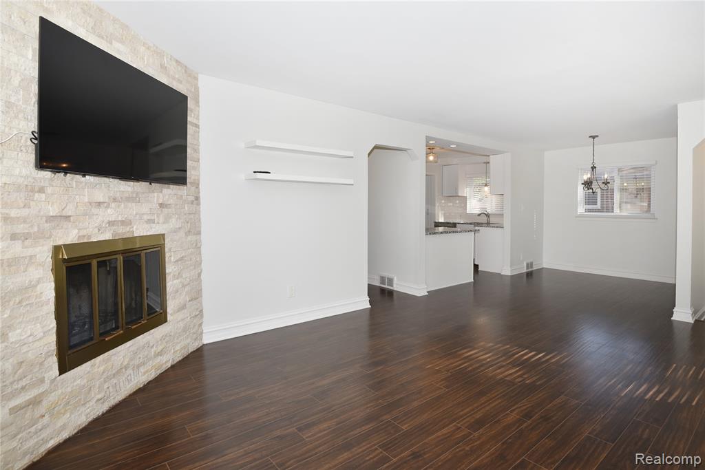 2261 Dunstable Road Birmingham, MI 48009 - Photo 6 of 39