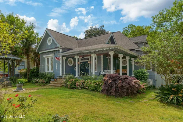 $449,900 | 303 Walnut Street, Hattiesburg, MS 39401