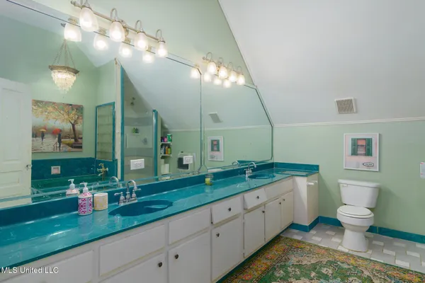 $449,900 | 303 Walnut Street, Hattiesburg, MS 39401