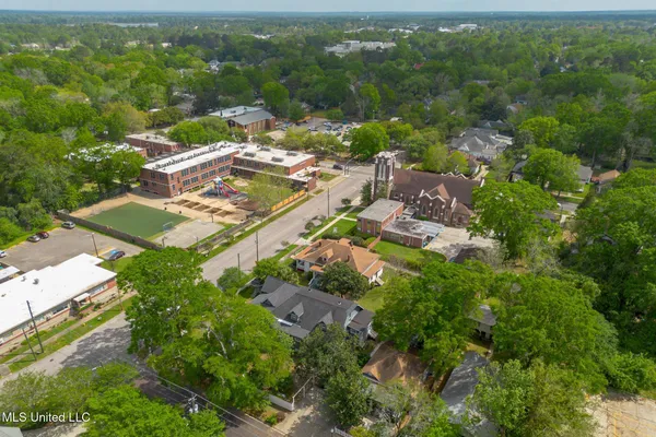 $449,900 | 303 Walnut Street, Hattiesburg, MS 39401