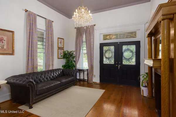 $449,900 | 303 Walnut Street, Hattiesburg, MS 39401