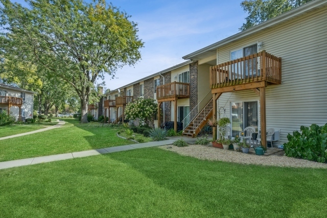 2400 Light Road, Unit 112 Oswego, IL 60543 - Photo 32 of 37