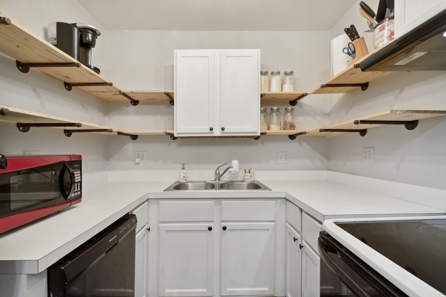 2400 Light Road, Unit 112 Oswego, IL 60543 - Photo 4 of 13