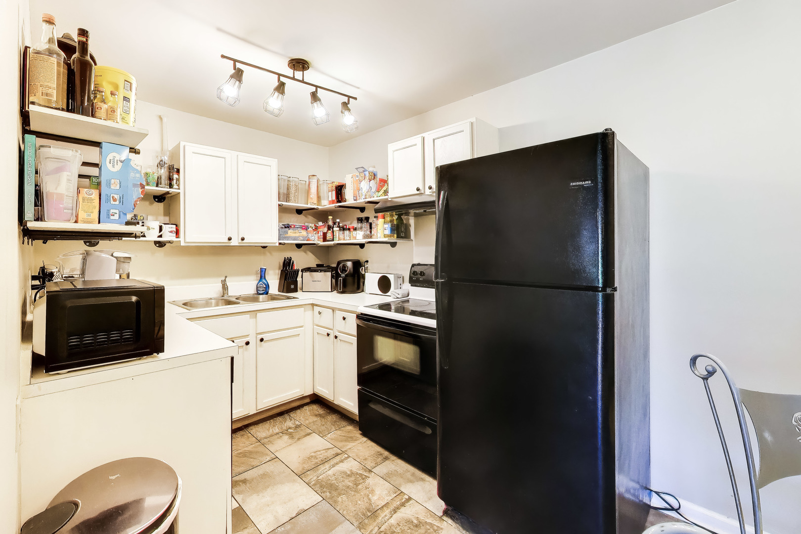 2400 Light Road, Unit 112 Oswego, IL 60543 - Photo 10 of 37