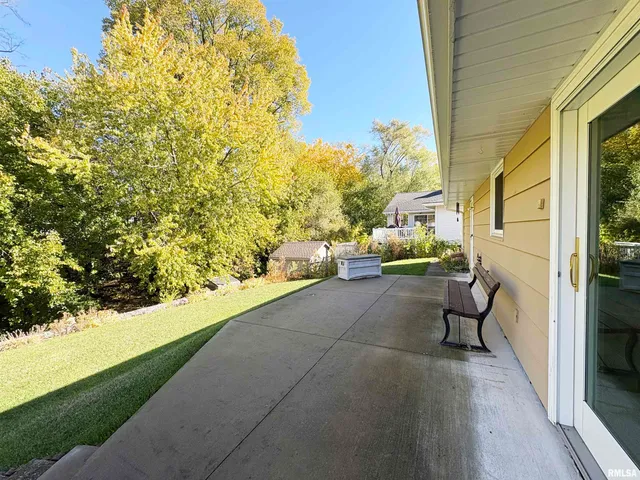 $219,999 | 5805 Sioux Trail South, Peoria, IL 61607