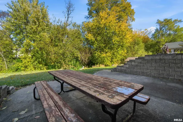 $219,999 | 5805 Sioux Trail South, Peoria, IL 61607