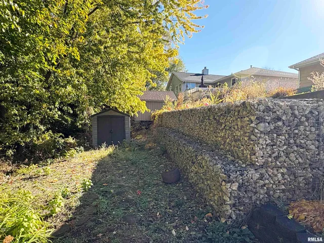 $219,999 | 5805 Sioux Trail South, Peoria, IL 61607