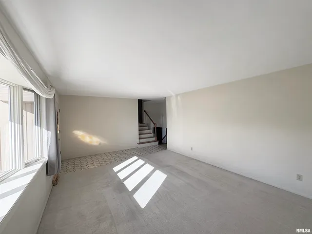 $219,999 | 5805 Sioux Trail South, Peoria, IL 61607