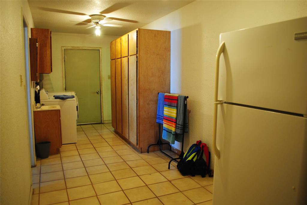 73-109 109th Goldthwaite, TX 76844 - Photo 21 of 37 a view of a bathroom