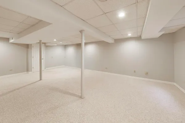 $4,200 | 417 Ashbury Drive, Hinsdale, IL 60521