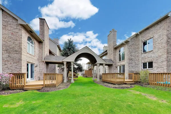 $4,200 | 417 Ashbury Drive, Hinsdale, IL 60521