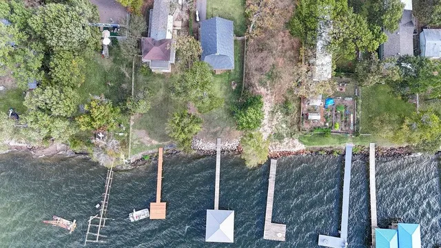 $499,000 | 17225 Lakeside Drive, Flint, TX 75762